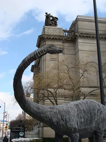 A Diplodocus statue in Pittsburgh