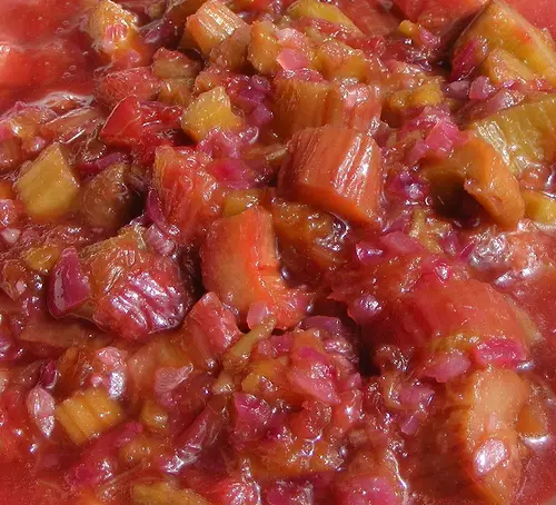rhubarb compote 10 Poisonous Fruit & Veg That We Actually Eat Every Day